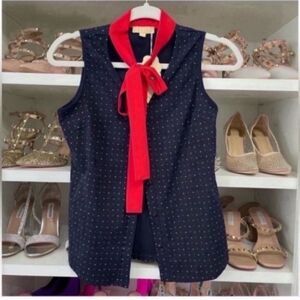 NWT Sleeveless  bow Top size small